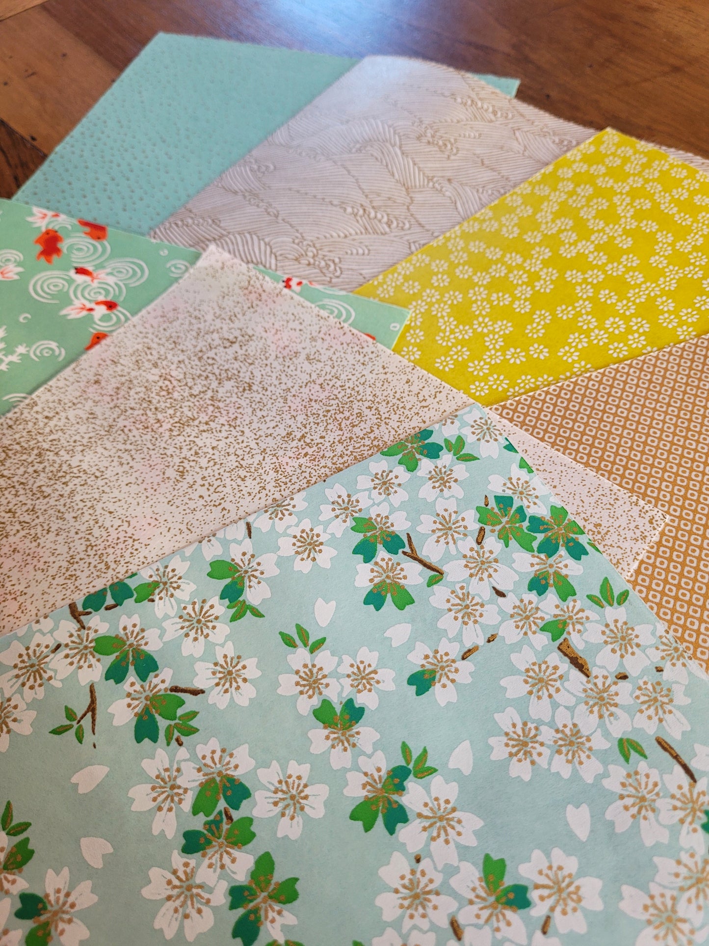 Kit of 7 Japanese origami papers - "Bergamot" - Green, mint, white, gold