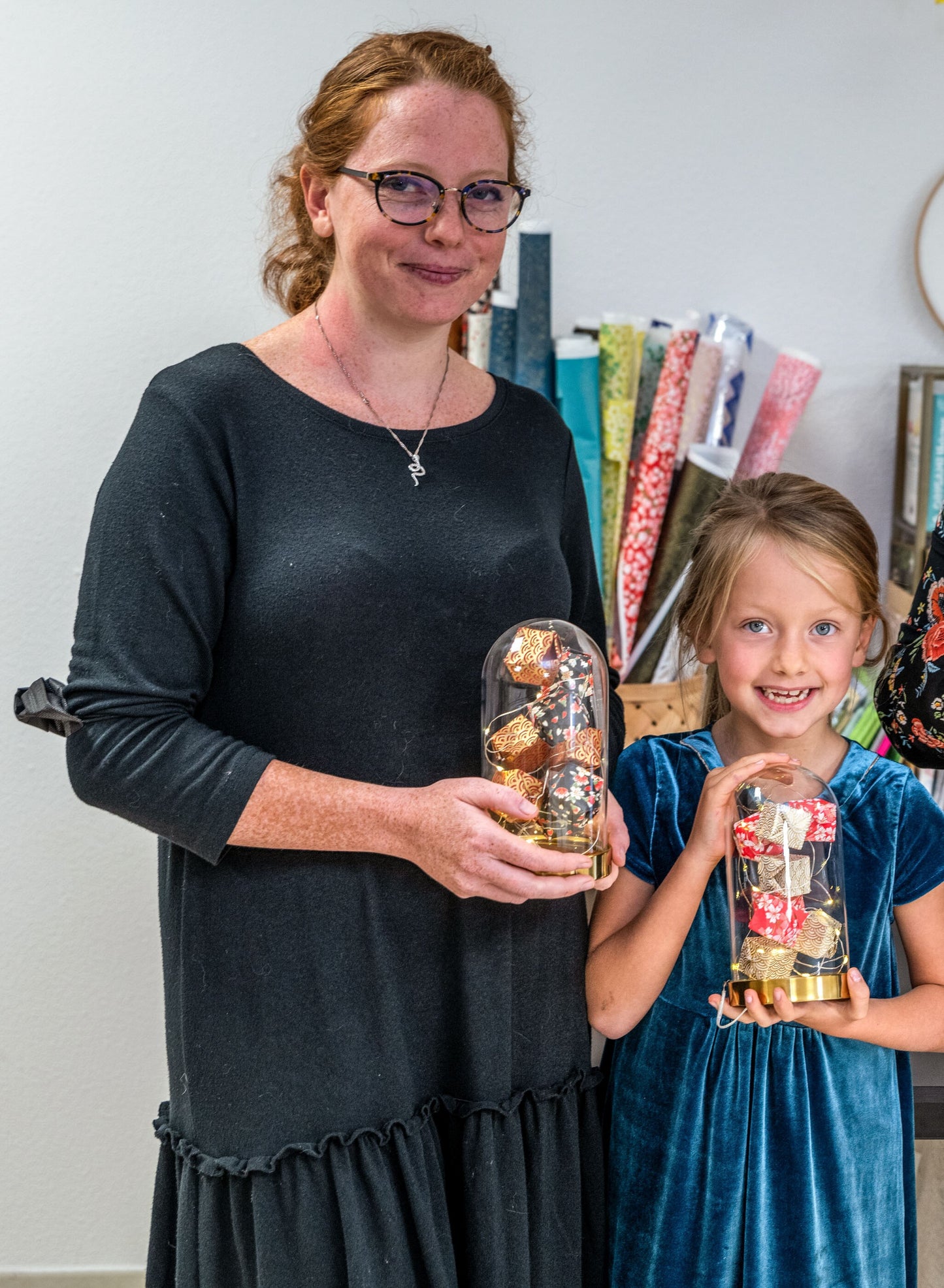 Atelier - Création d'une guirlande lumineuse sous cloche en verre