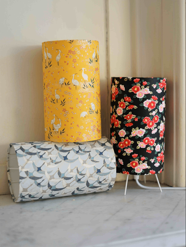 Lampe sur pieds en papier japonais - Hérons orangées