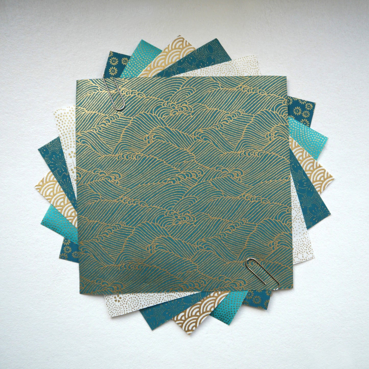 Kit of 7 Japanese origami papers - "Peacock" - Duck blue, white, gold