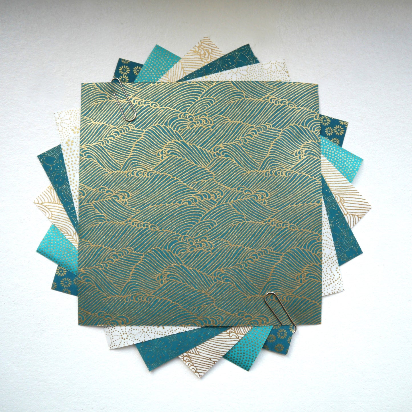 Kit of 7 Japanese origami papers - "Peacock" - Duck blue, white, gold