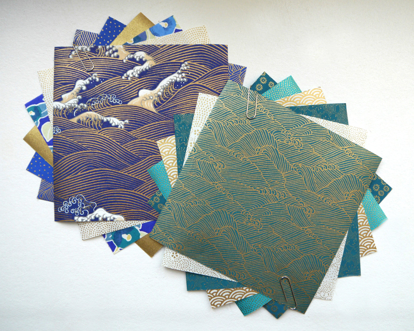 Kit of 7 Japanese origami papers - "Peacock" - Duck blue, white, gold