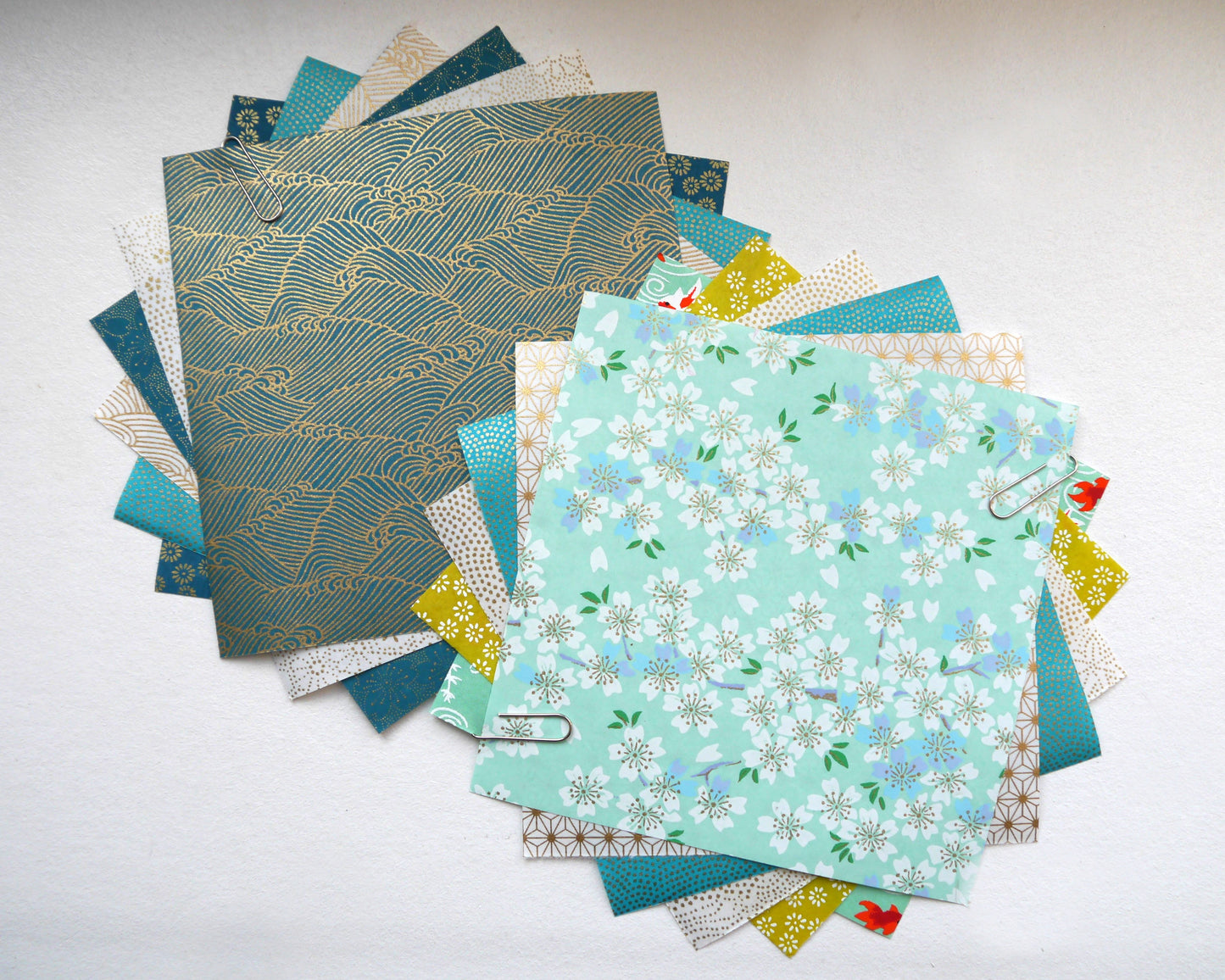 Kit of 7 Japanese origami papers - "Peacock" - Duck blue, white, gold