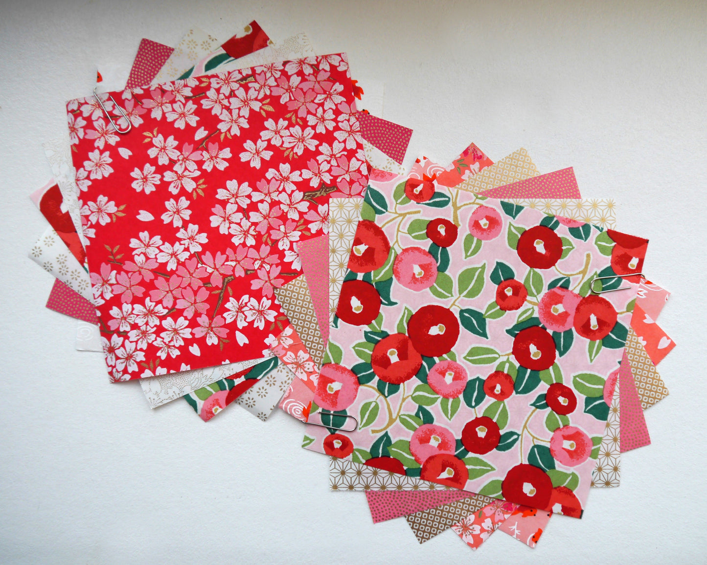Kit de 6 papiers origami japonais 14x14 cm - "Coquelicot" - Rouge, blanc, doré