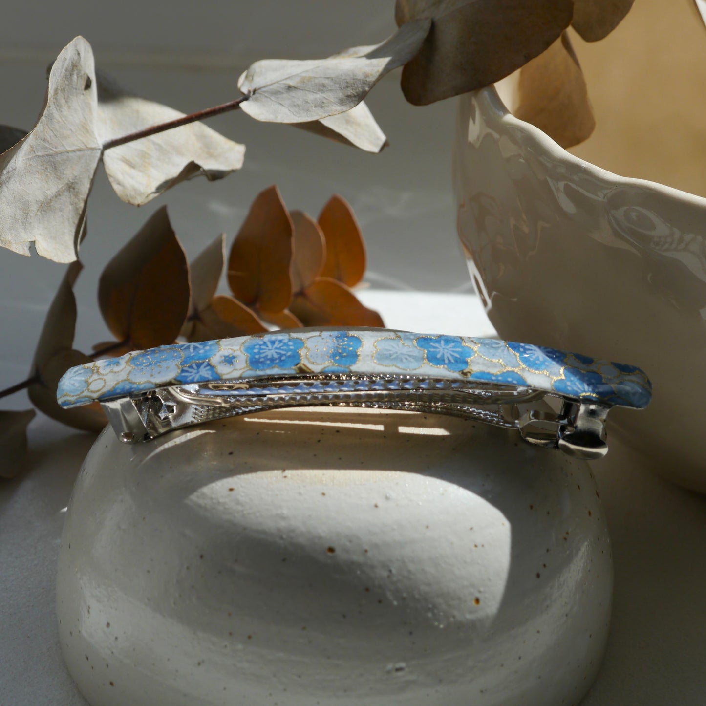 Grande barrette cheveux à clip en papier japonais - Fleurs bleues