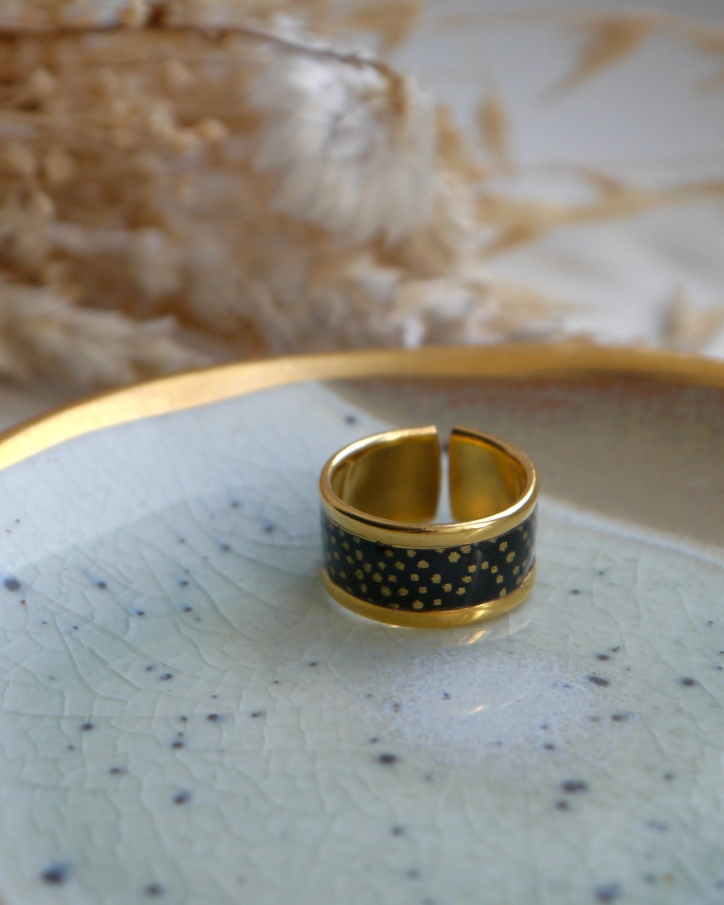 Bague anneau en papier japonais - Noire et or