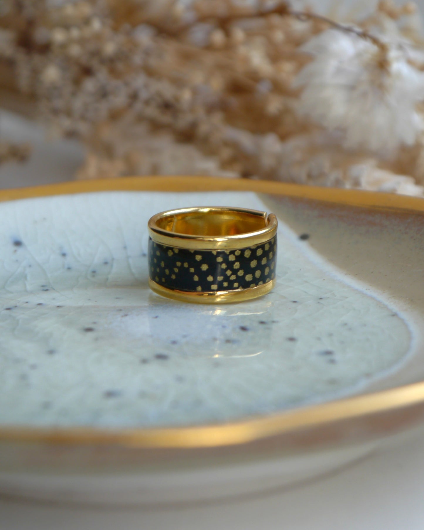 Bague anneau en papier japonais - Noire et or