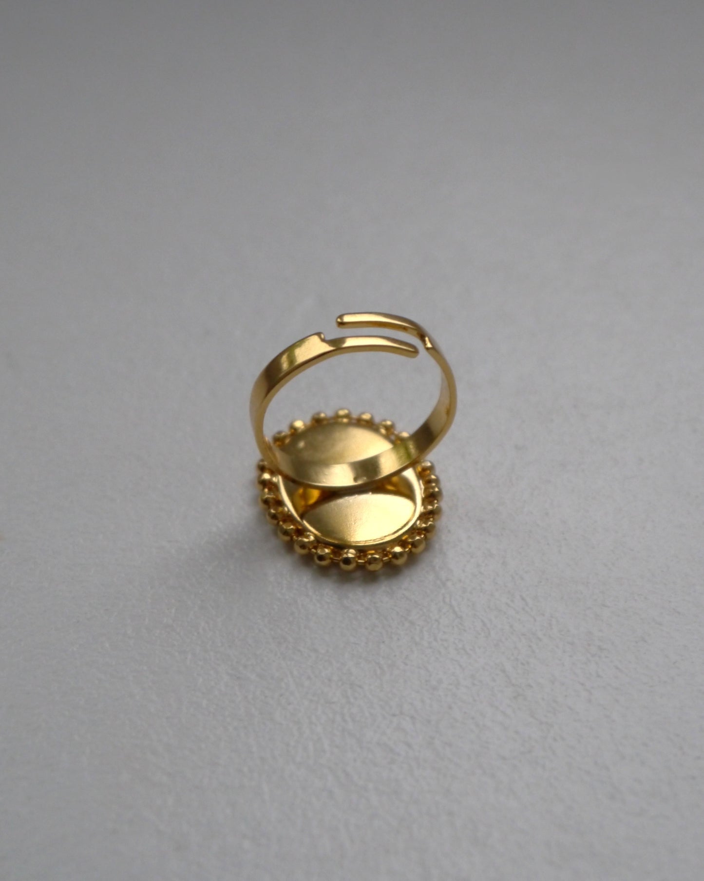 Bague médaillon en papier japonais - Hortensia carmin