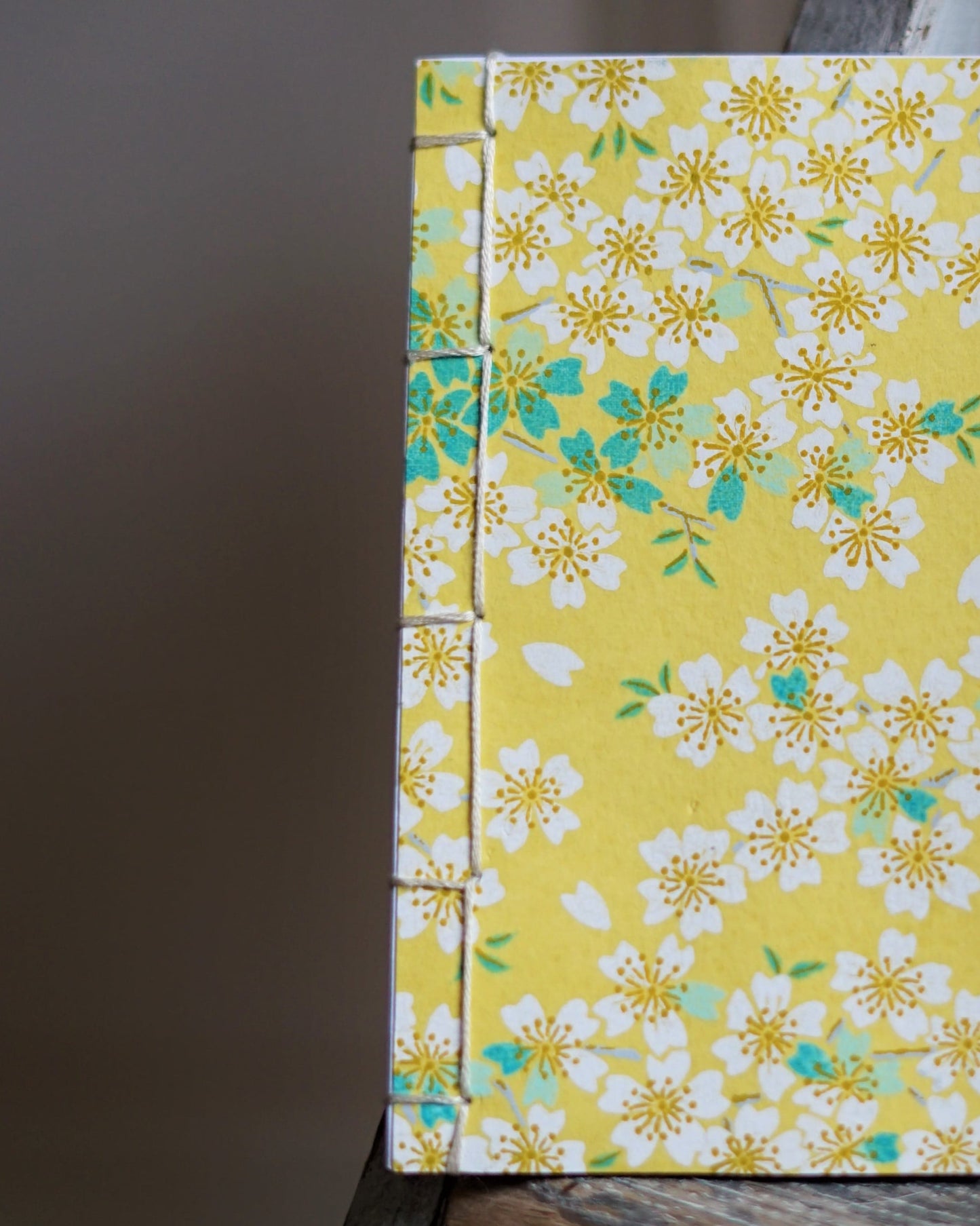 Small Japanese notebook - Yellow flowers