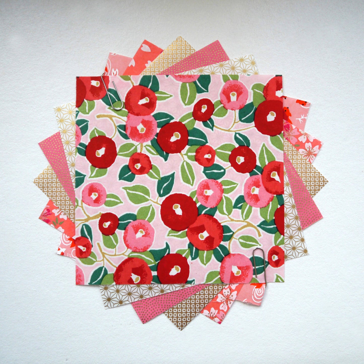 Kit of 7 Japanese origami papers - "Camellia" - Pink, coral, gold