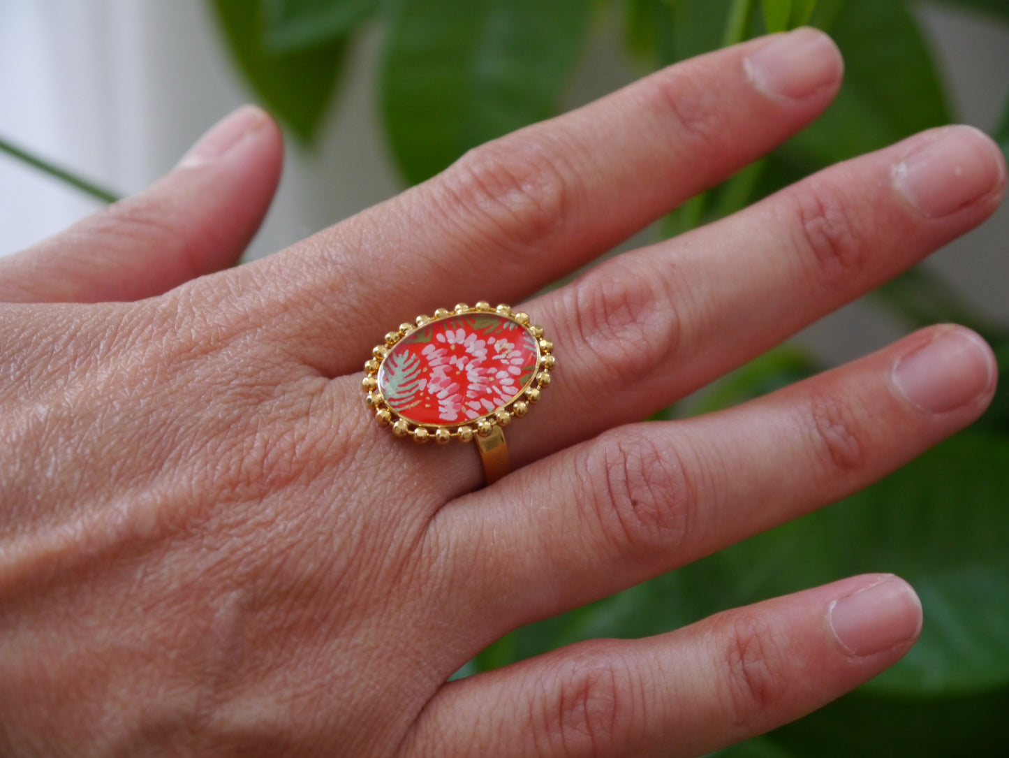 Bague médaillon en papier japonais - Hortensia carmin