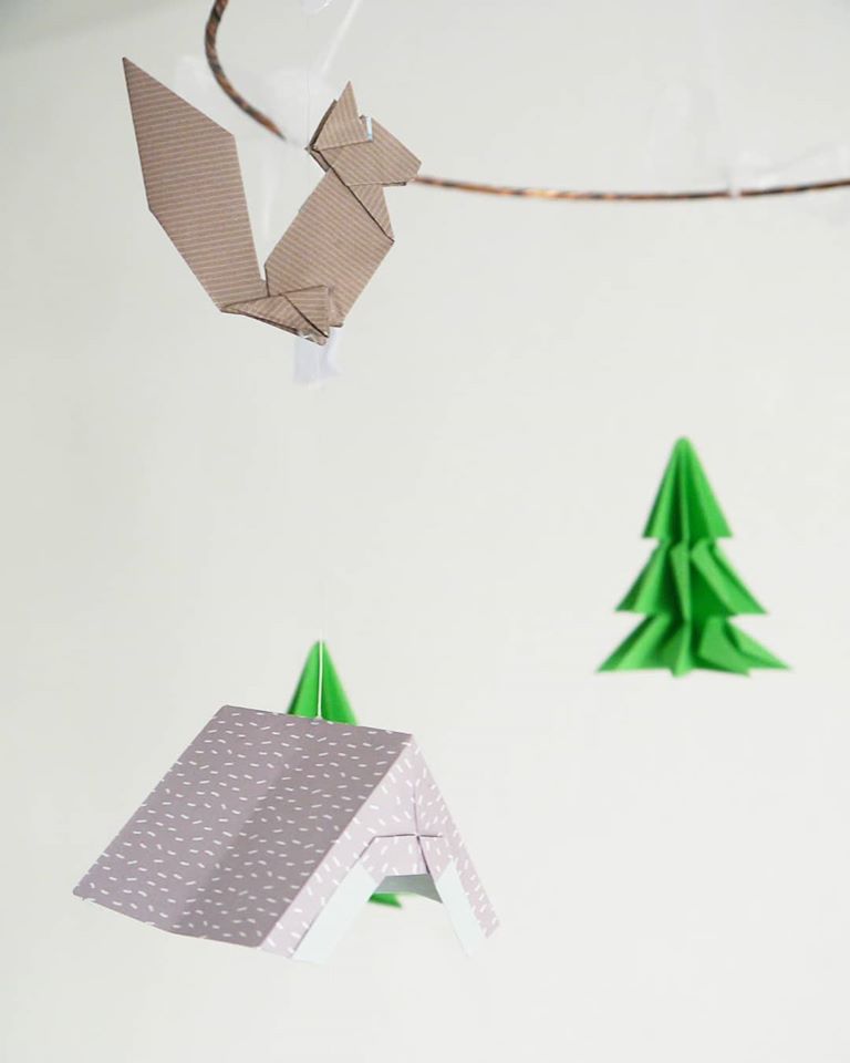 Origami baby mobile - Walk in the forest