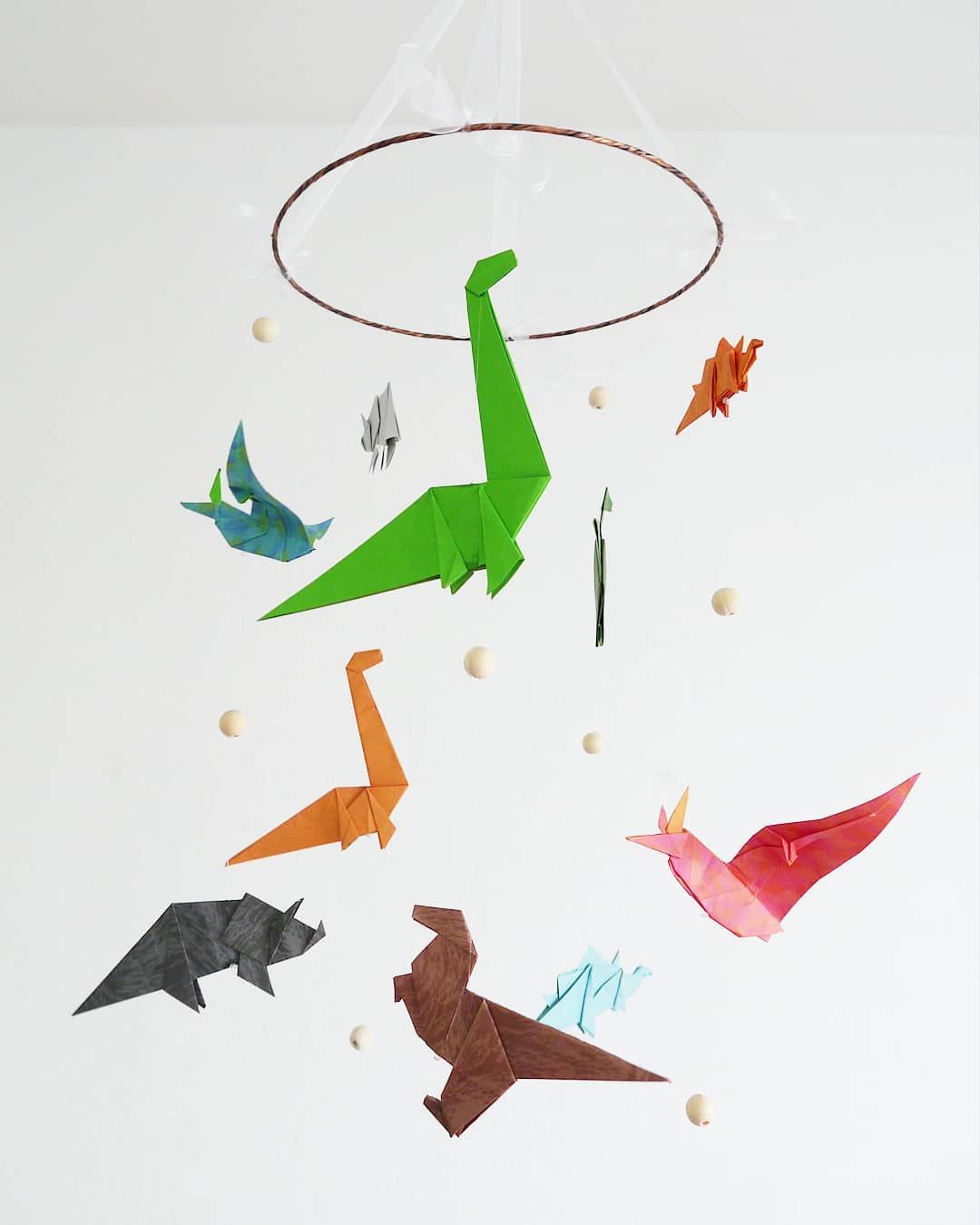 Origami baby mobile - Little dinosaurs