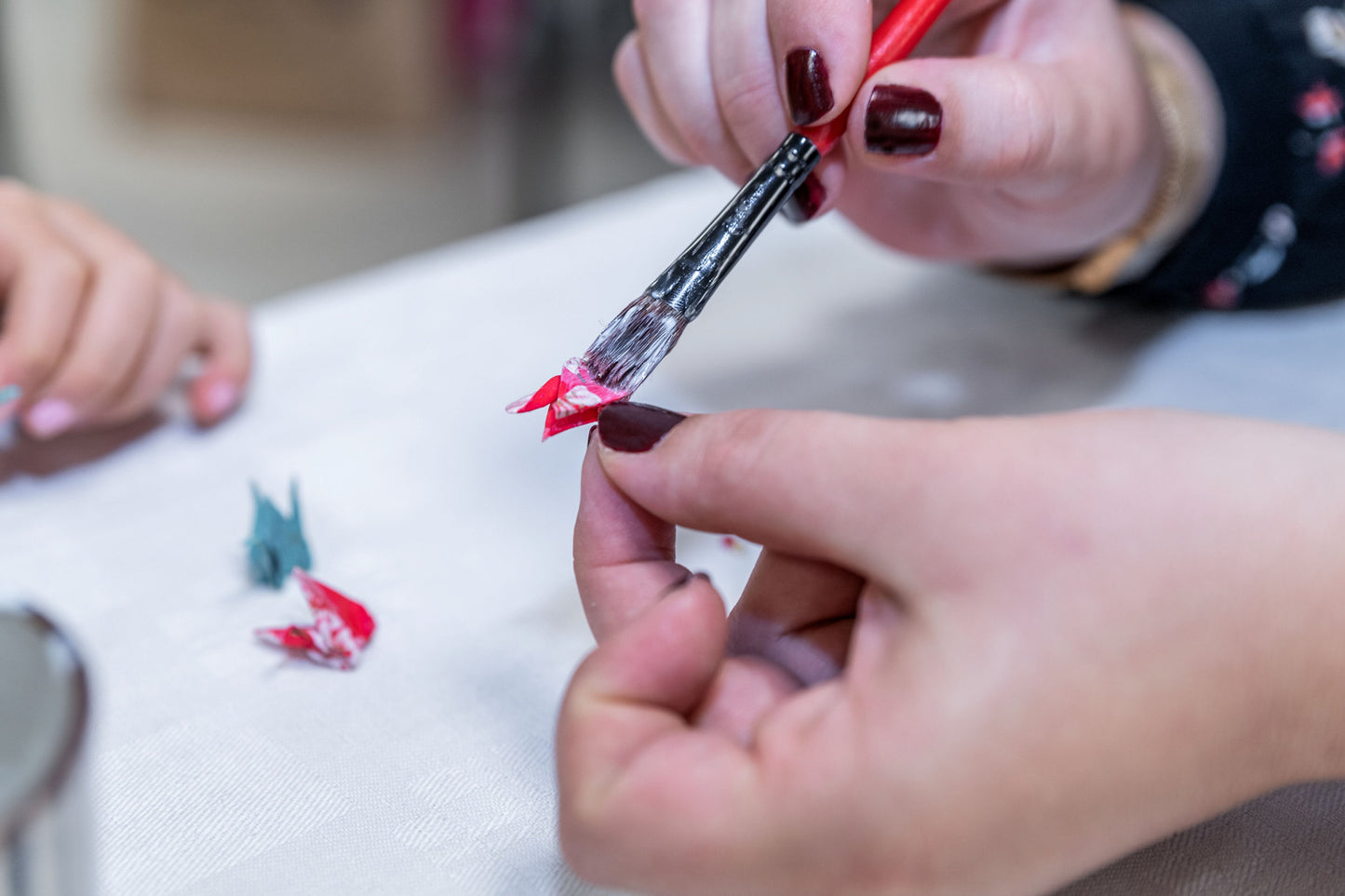 Atelier - Création d'une paire de boucles d'oreilles en origami