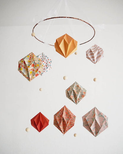 Mobile bébé origami - Pluie de diamants