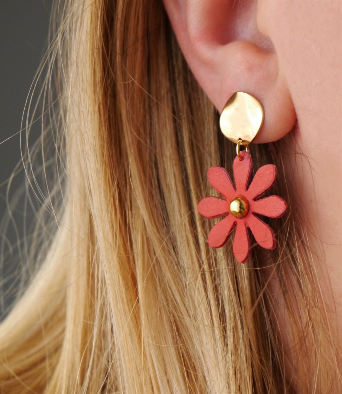 Earrings - Burgundy daisies