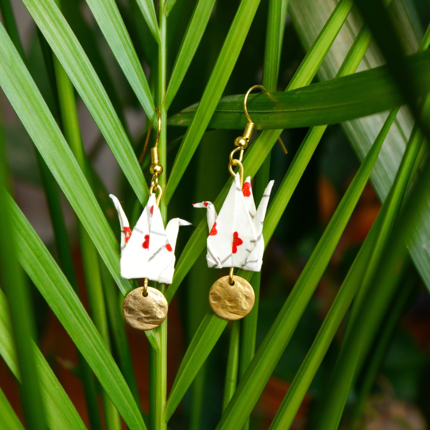 Boucles d'oreilles origami - Grues et sequins dorés